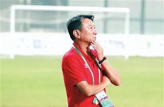 调教性m扒开臀缝抽打视频
