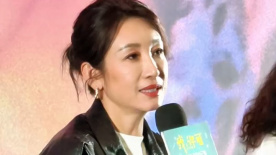 办公室紧身裙丝袜秘书av